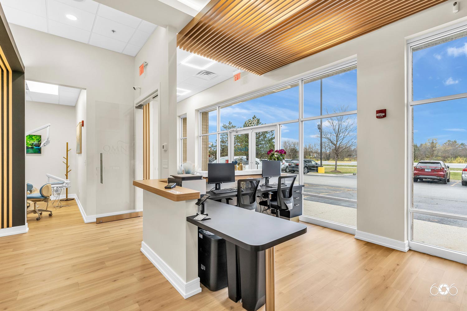 Front Desk - Omnia Dental in Buffalo Grove, IL